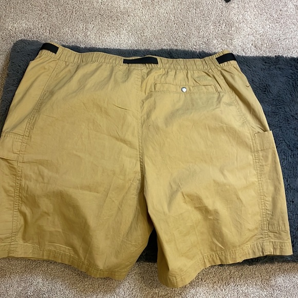 NWT Men’s North Face Cargo Shorts - Picture 2 of 4